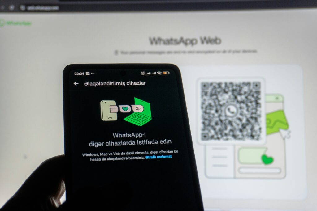 Fluxo de funcionamento de um agente de IA para WhatsApp no Brasil integrando atendimento automatizado, inteligência artificial e automação empresarial.