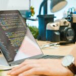 Arena AI testar 320 modelos de inteligência artificial gratuitamente 2026
